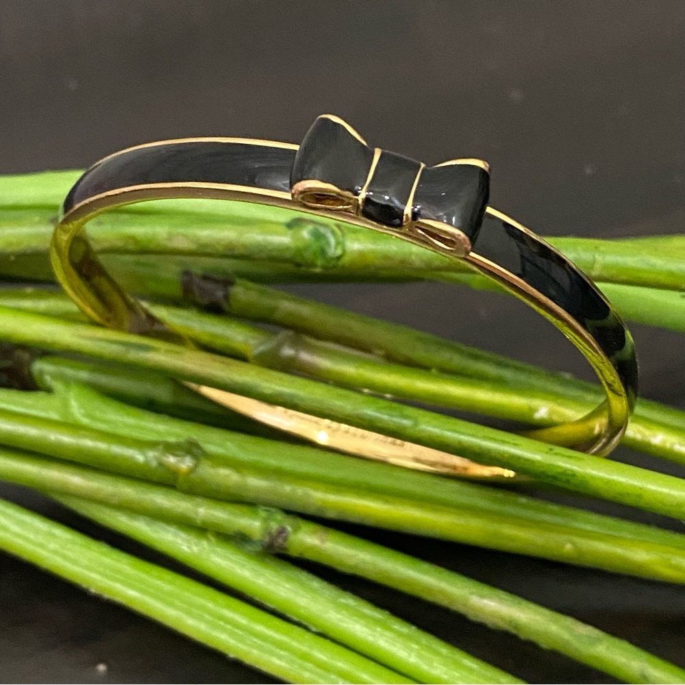 KATE SPADE Black Take A Bow Enamel Layering Stackable Bangle Bracelet - Picture 1 of 16